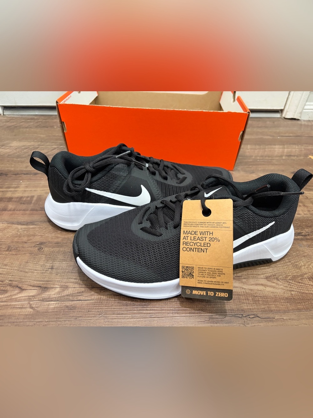 Women’s Nike MC Trainers 3 - Picture 3 of 5